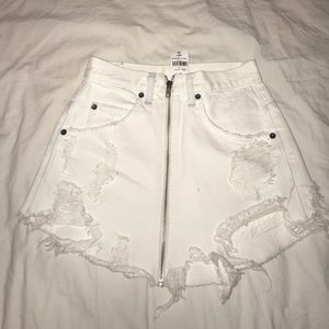 BRAND NEW CARMAR DENIM BEATRICE ZIP SKIRT (WHITE)